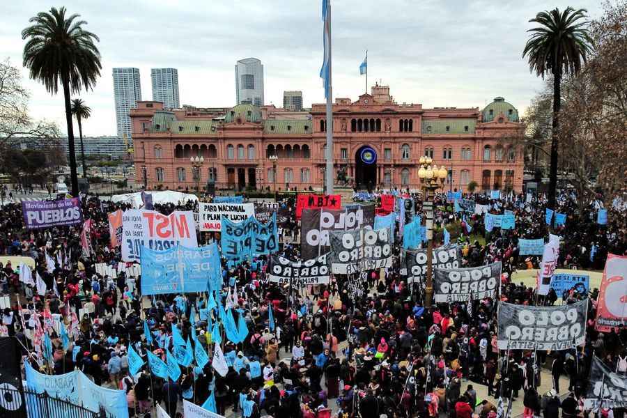 阿根廷人「要福利不要工作」 政府面臨崩潰