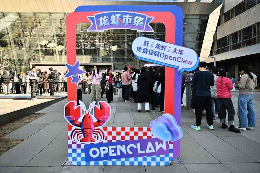 財經評論｜養龍蝦熱潮 AI時代的焦慮生意