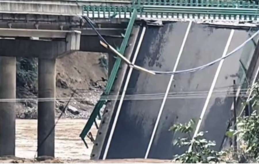 陝西垮塌的橋樑啓用不足6年 官方卸責引質疑