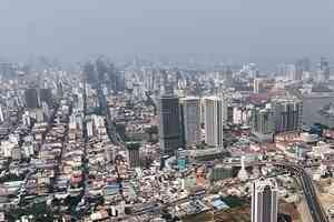 數千外籍勞工逃離電詐園湧入金邊 流落街頭