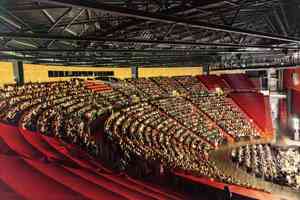 神韻里昂全爆滿落幕 花滑冠軍讚天國般神聖