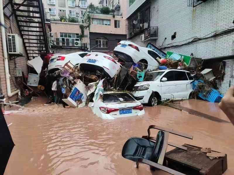 川貴洪災嚴重 王維洛：河道被佔 水無法流走