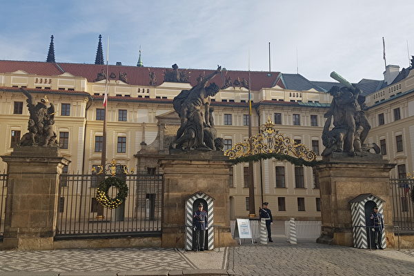 布拉格推「去共化」 更改街名與地鐵站名