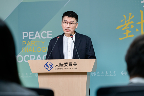 「赴湯」在台拳館被潑紅漆 陸委會：中共跨境鎮壓