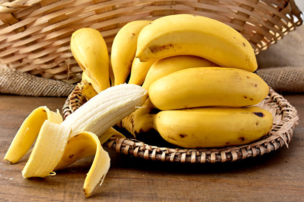 香蕉GI值不高，但碳水化合物總量較高，會增加血糖上升的時間。（Shutterstock）