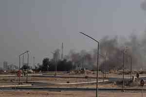 美駐科威特使館冒濃煙 基地附近戰機墜毀