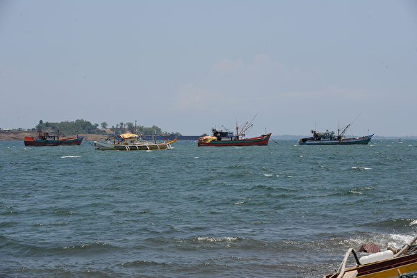 菲律賓總統杜特爾特發佈行政命令，宣佈部份黃岩島是海洋保護區，禁止任何漁民捕撈。總統辦公室說，此舉得到中國主席習近平的支持。（TED ALJIBE/AFP/Getty Images）