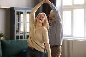 如何活得比較快樂和長壽？ 美國老人談秘訣