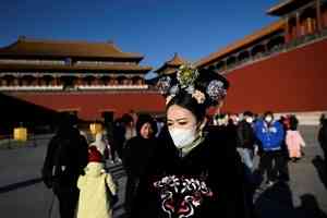 中國12月服務業PMI降至六個月來新低