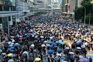  香港送中修訂案正式撤回 港人抗爭腳步未停