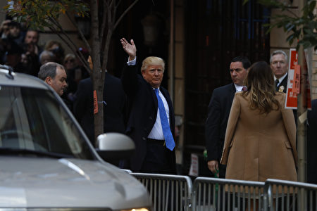 美國共和黨總統候選人特朗普周二在紐約住家附近投票，投完票後對記者開玩笑地說，對他而言，要投給誰真是個「選擇困難」。（Aaron P. Bernstein/Getty Images）