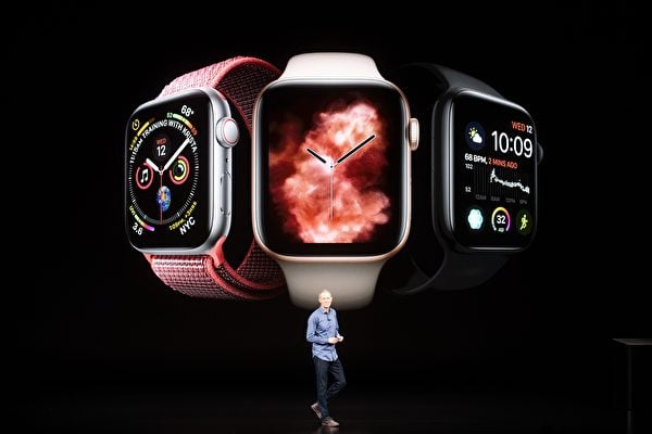 蘋果首席運營官威廉姆斯（Jeff Williams）週三宣布，蘋果公司還推出了一款全新的Watch 4系列。(NOAH BERGER/AFP/Getty Images)