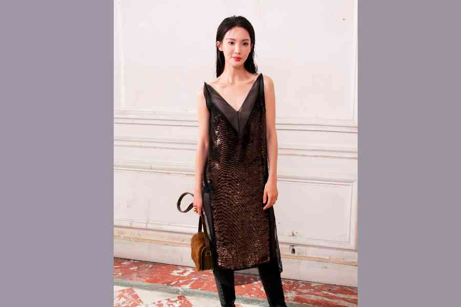 女星金晨被爆駕車肇事逃逸 疑讓助理頂包惹議