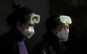 二十八歲女兒染病 母求遍全武漢醫院 心急如焚