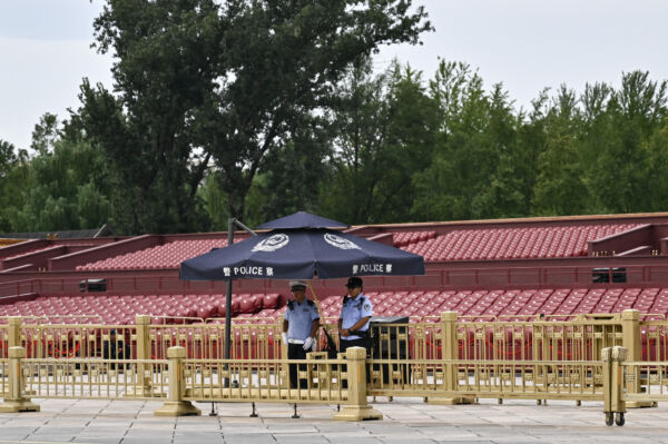 袁斌：警惕別落入中共閱兵宣傳的陷阱