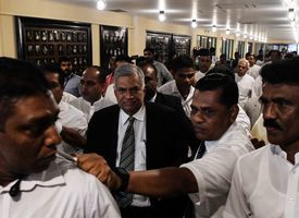 斯里蘭卡換總理陷危機 中共搶先祝賀引關注