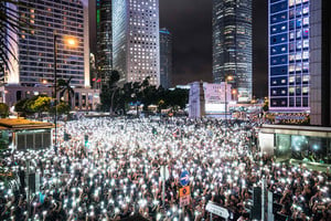 4萬公務員集會 香港被指黎明前的黑暗