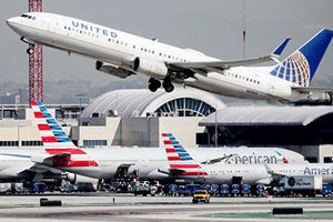 全球的航空公司昨取消近三千航次