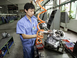 中國11月製造業PMI跌至50 創逾兩年新低