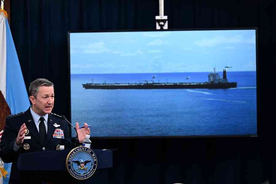 伊朗船隻拒遵守封鎖令 美參謀長詳述扣押過程