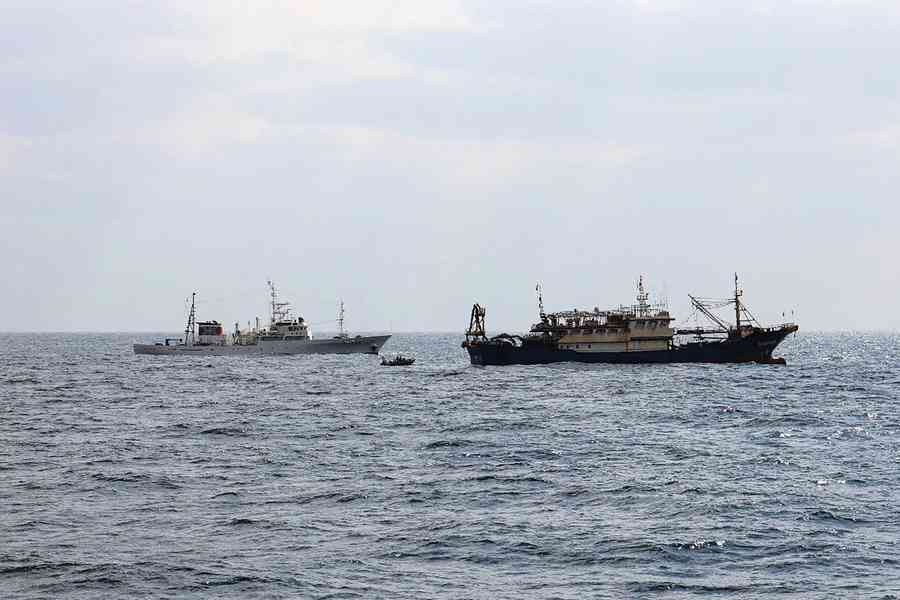 日本扣押中國漁船並逮捕船長等11人