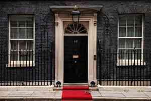 中共黑客被指曾入侵英國首相府官員手機數年