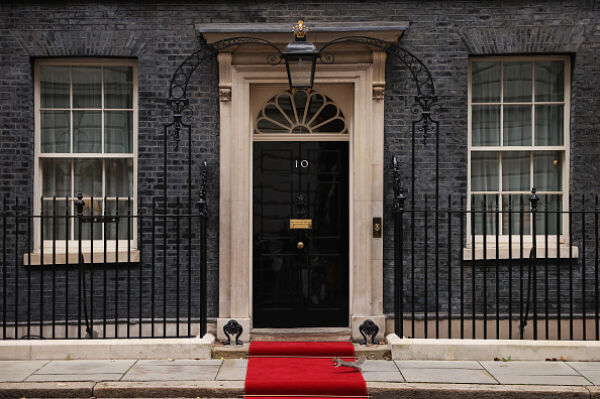 中共黑客被指曾入侵英國首相府官員手機數年