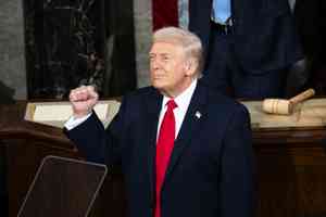 宇明：特朗普入主白宮一年 快速改變世界