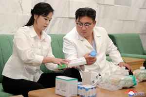 北韓爆不明傳染病 金正恩捐藥被批為自己貼金