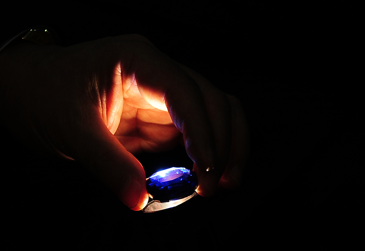博茨瓦納推出其境內發現的最大罕見藍鑽石：一顆重量超過20克拉的超罕見幻彩藍鑽石「Fancy blue」。（示意圖）（LAKRUWAN WANNIARACHCHI/AFP/GettyImages）
