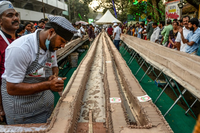 破健力士世界紀錄 印度出爐世界最長蛋糕