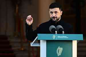 烏克蘭武裝部隊日 澤連斯基致辭並探訪傷兵