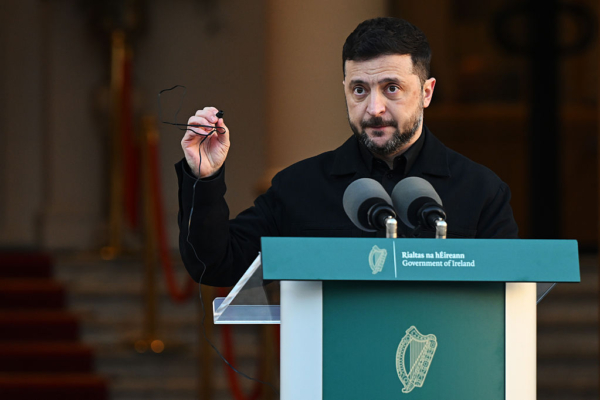 烏克蘭武裝部隊日 澤連斯基致辭並探訪傷兵