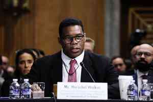 美國前NFL球星沃克出任駐巴哈馬大使