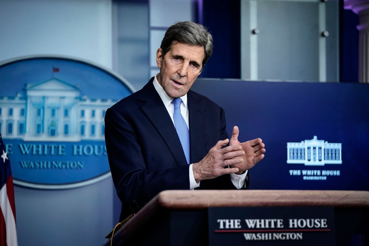 圖為美國總統喬·拜登（Joe Biden）的氣候特使、前國務卿約翰·克里（John Kerry）1月27日在白宮介紹氣候政策。（Drew Angerer/Getty Images）