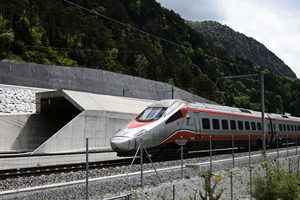 歷時17年瑞士全球最長隧道開通