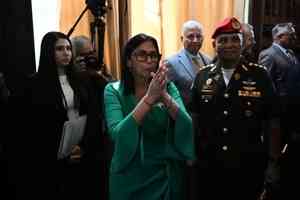 委內瑞拉副總統宣誓就職代理總統