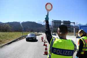 德國8月份非法入境難民同比增240%
