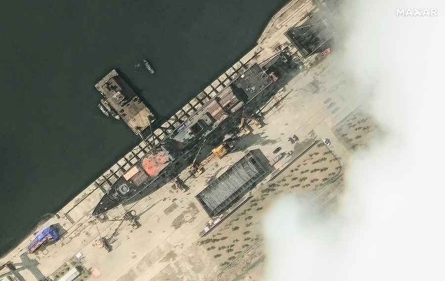 北韓新驅逐艦下水 金正恩目睹「顏面盡失」一幕