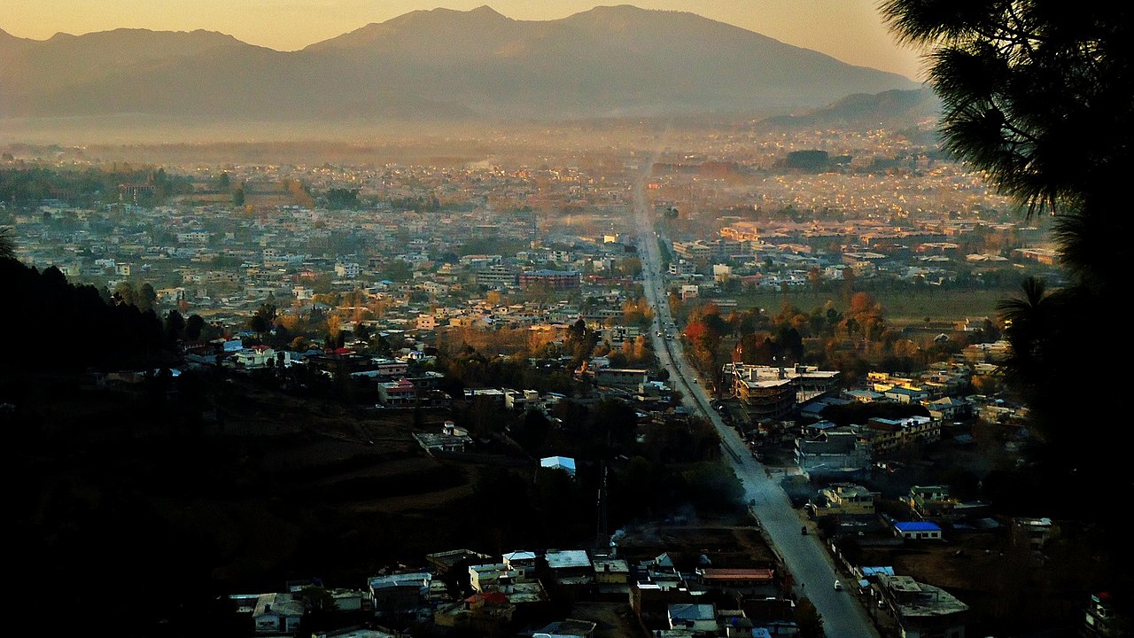 本拉登最後藏身地——巴基斯坦阿伯塔巴德（Abbottabad）遠景。（維基百科公有領域）