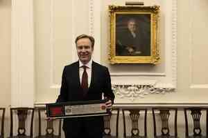 世界經濟論壇主席警告：全球經濟恐現三大泡沫