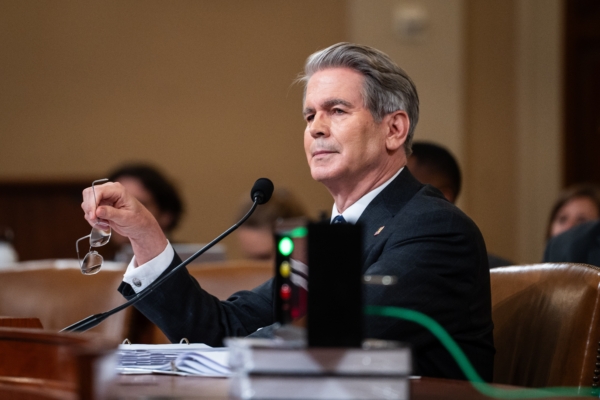 美財長：政府停擺損失大 但經濟仍無衰退風險