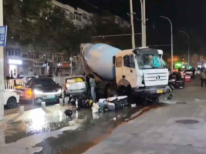 武漢男子街頭持刀隨機傷人 致4人受傷