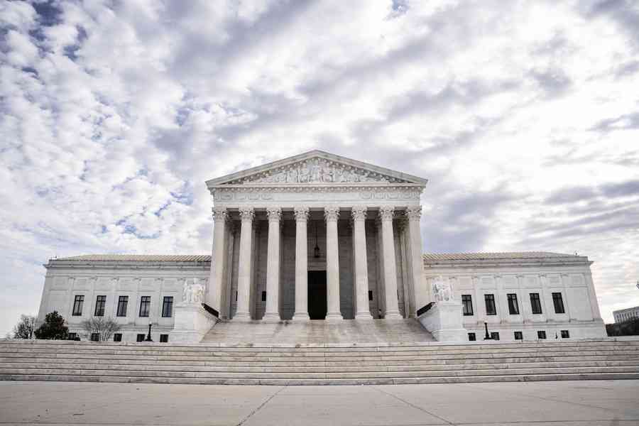 中國公民返美綠卡被撤案 最高法院聽取辯論