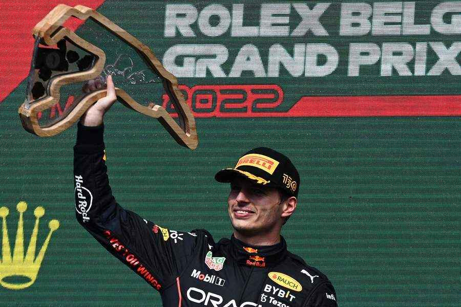 F1比利時站：紅牛車隊包攬前兩名 優勢明顯