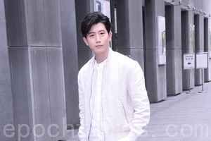 莫子儀轉發帖文悼「六四」 網讚：有勇氣藝人