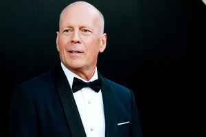 Bruce Willis 宣布息影 家屬證實他患失語症