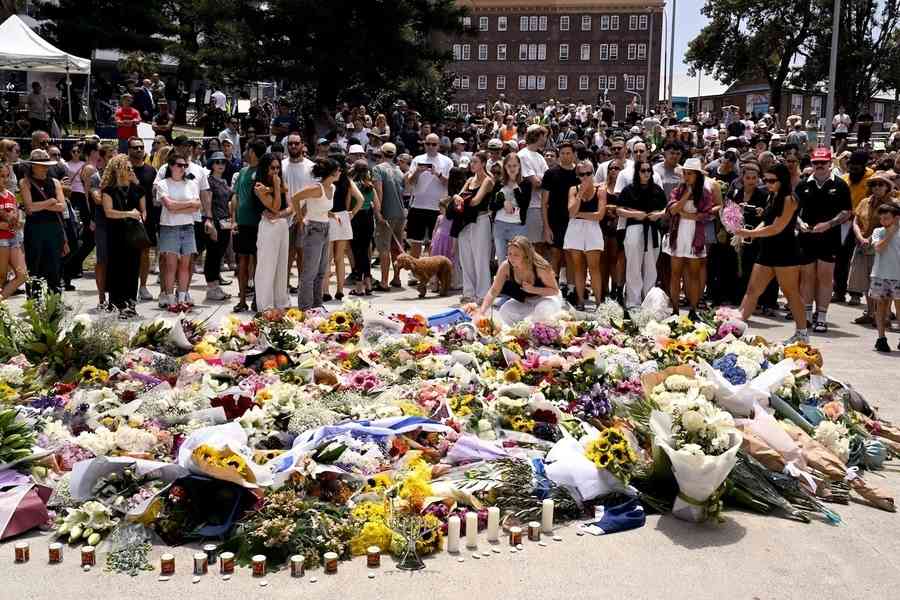澳洲為邦迪海灘槍擊案罹難者舉辦首場葬禮