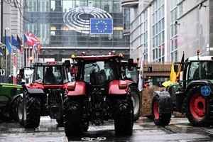 歐洲各地農民抗議價格不公和政府繁文縟節