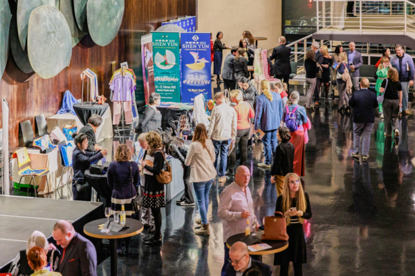 神韻德國柏林演出再獲讚 女伯爵：觸及心靈